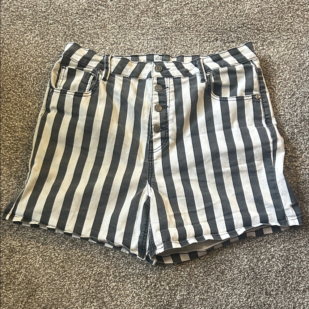 Hot topic denim shorts with white and dark grey stripes beetlejuice vibes